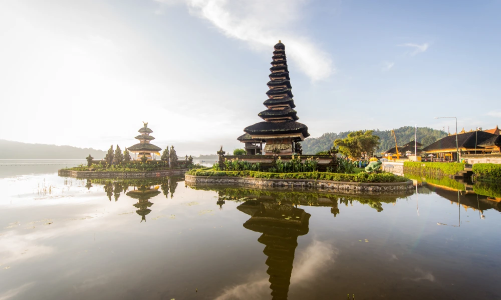 Puran Ulun Danu Beratan landscape in the morning