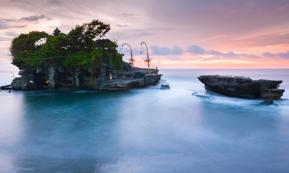 Pura Tanah Lot in sunset time